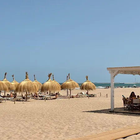 Beachfront 8 Apartment Valencia