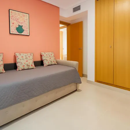 Beachfront 8 Apartment Valencia
